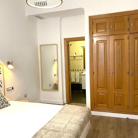 Dobo Malaga Puerto Apartment ภายนอก รูปภาพ