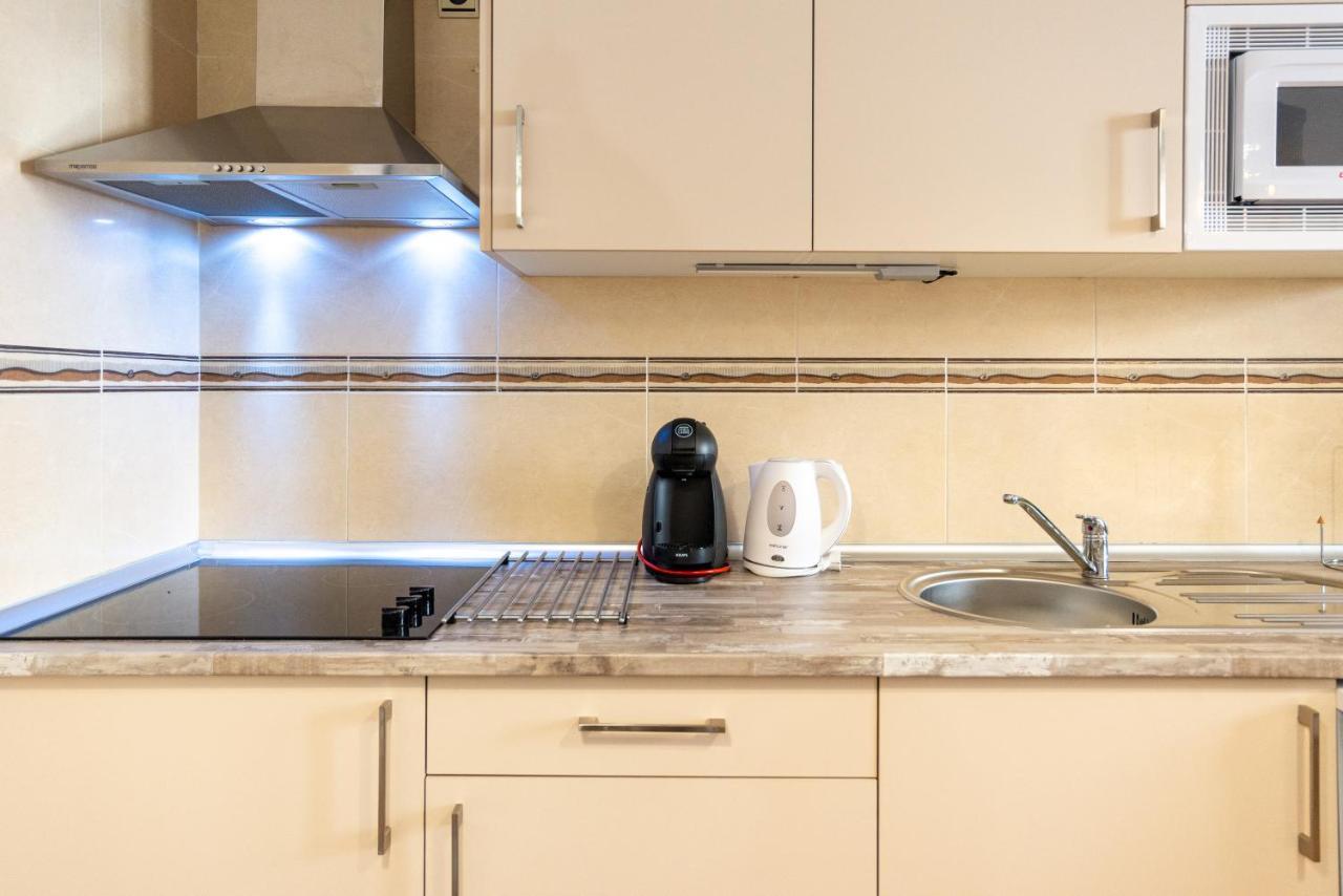 Dobo Malaga Puerto Apartment ภายนอก รูปภาพ