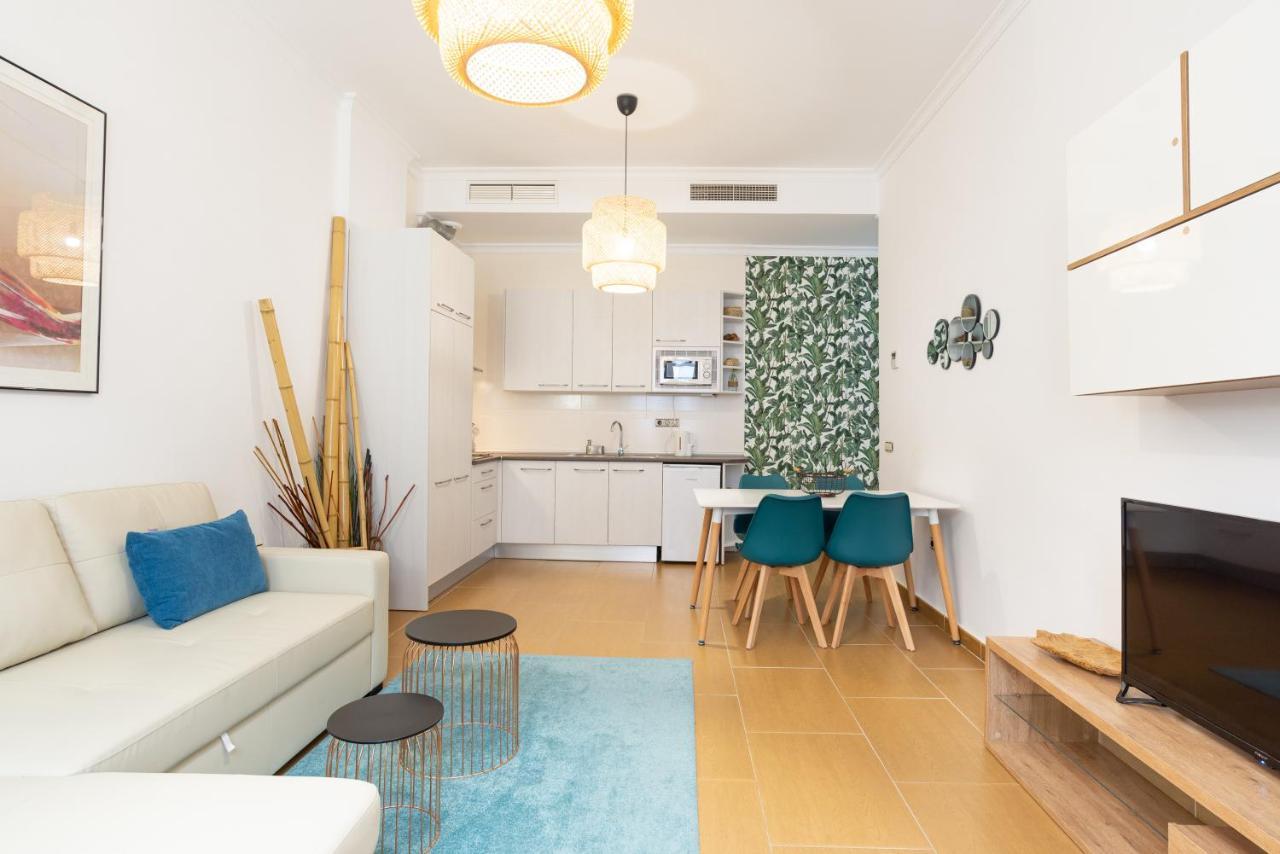 Dobo Malaga Puerto Apartment ภายนอก รูปภาพ