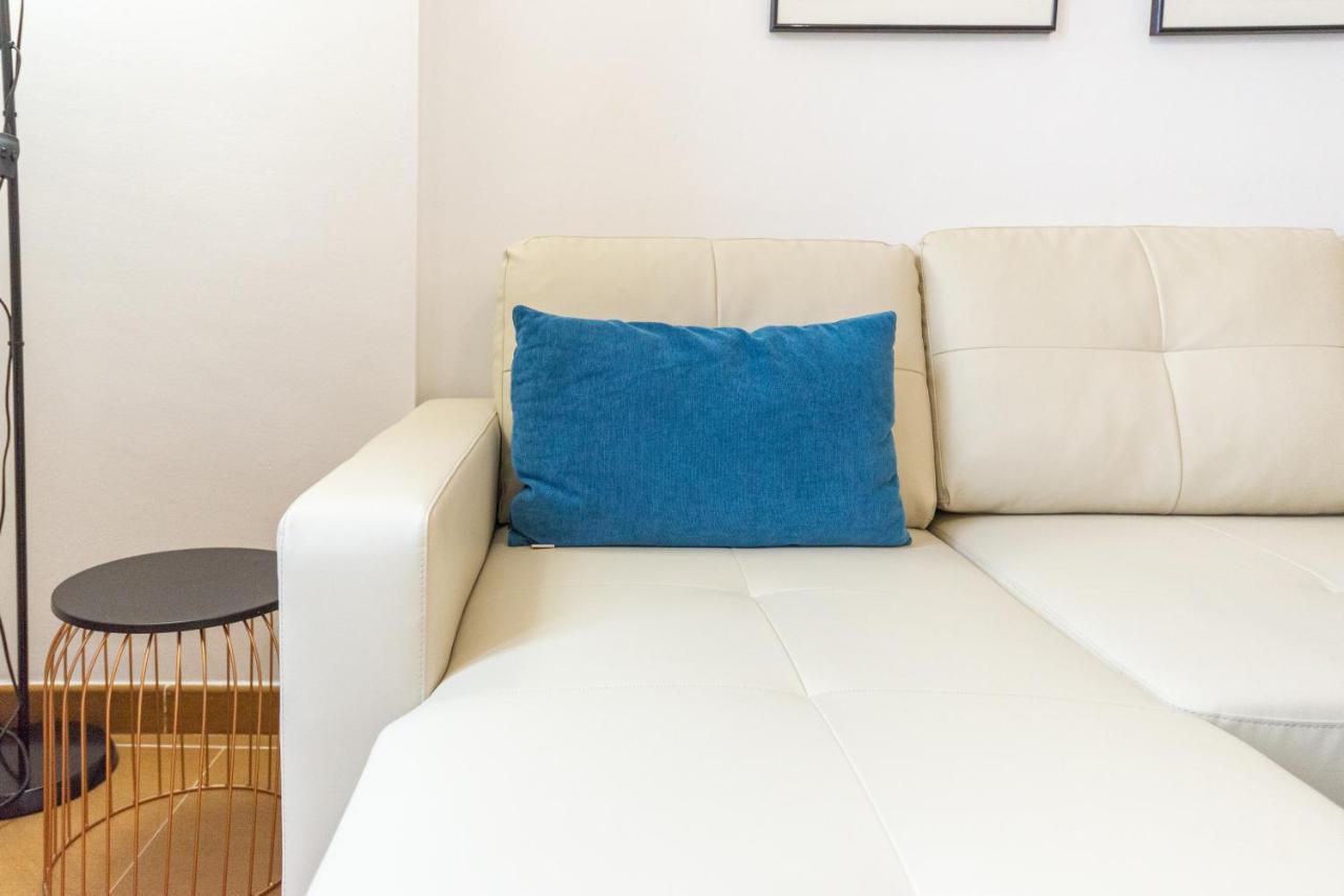 Dobo Malaga Puerto Apartment ภายนอก รูปภาพ