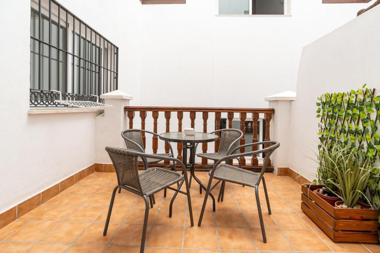 Dobo Malaga Puerto Apartment ภายนอก รูปภาพ