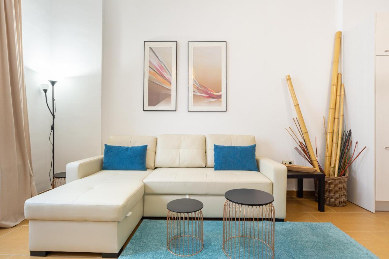 Dobo Malaga Puerto Apartment ภายนอก รูปภาพ